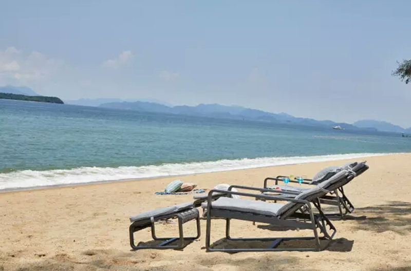 Hotel Outdoor Furniture